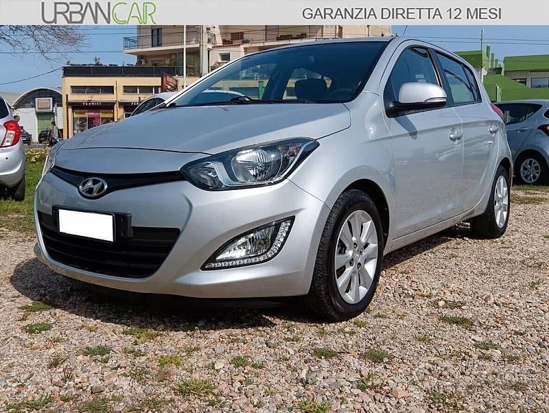 Usata Hyundai i20 85 CV (62 kW) 2012 Grigio Utilitaria
