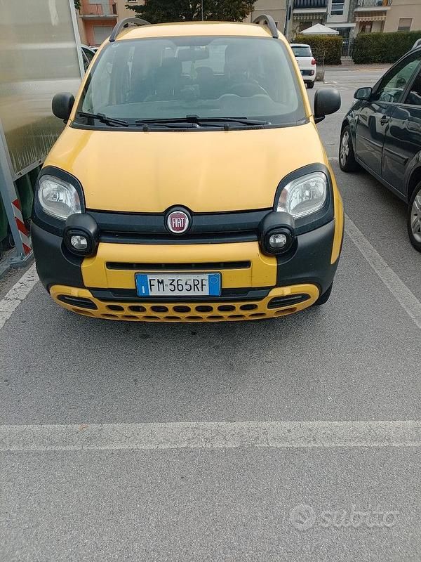 Usata Fiat Panda Cross Cross 95 CV (69 kW) 2017 Giallo Utilitaria