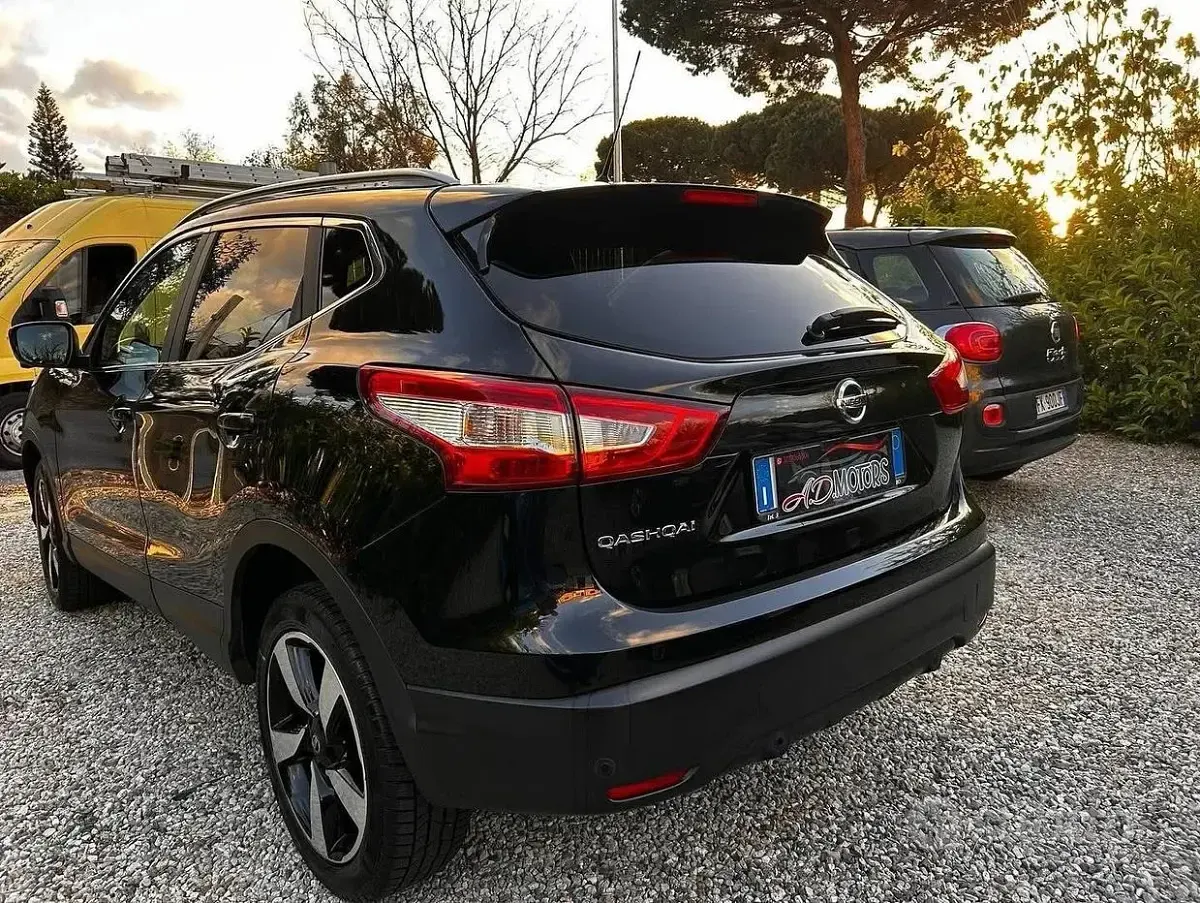 Usata Nissan Qashqai 360º 131 CV (96 kW) 2015 Nero SUV