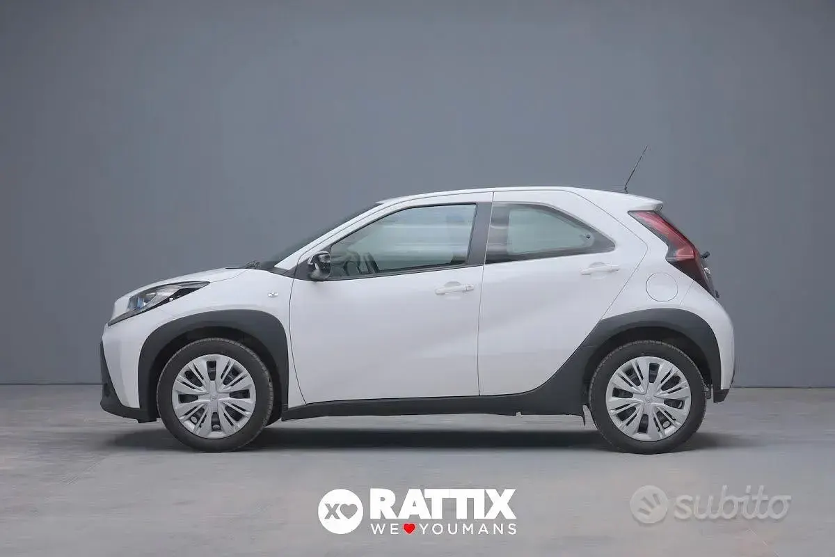 Usata Toyota Aygo X Active 72 CV (52 kW) 2024 Bianco SUV