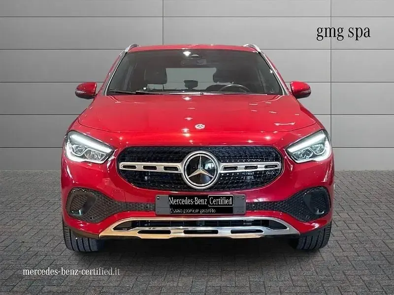 Usata Mercedes GLA200 150 CV (110 kW) 2022 Rosso SUV