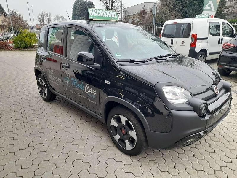 Usata Fiat Panda Cross Cross 69 CV (50 kW) 2023 Nero Utilitaria