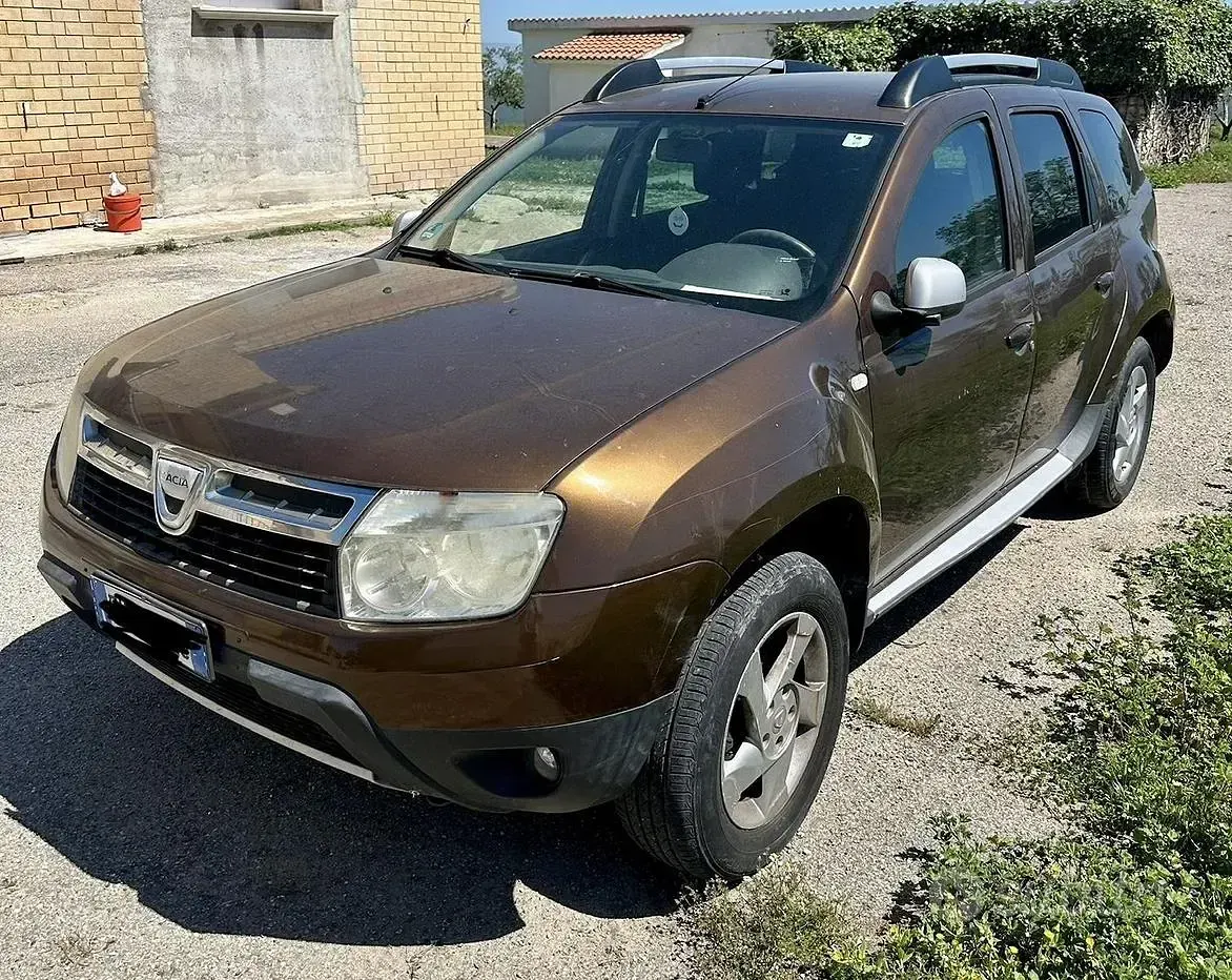 Usata Dacia Duster 105 CV (77 kW) 2010 Marrone SUV