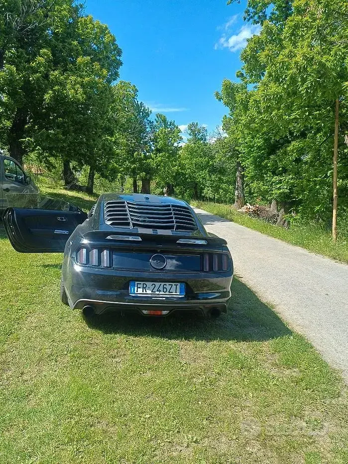 Usata Ford Mustang 290 CV (213 kW) 2018 Nero Coupé