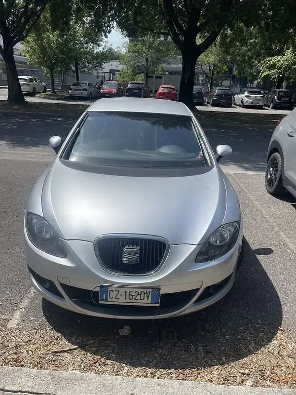 Usata Seat Leon Stylance 105 CV (77 kW) 2005 Grigio Utilitaria