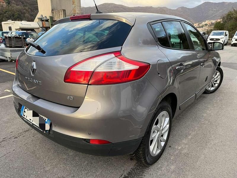 Usata Renault Mégane III LIMITED 110 CV (80 kW) 2015 Grigio