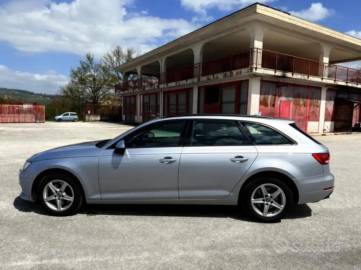 Usata Audi A4 150 CV (110 kW) 2018 Grigio Station wagon