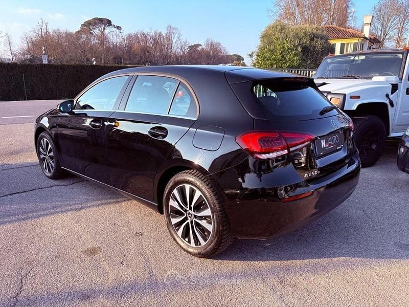Usata Mercedes A250 Business 160 CV (117 kW) 2022 Nero Berlina