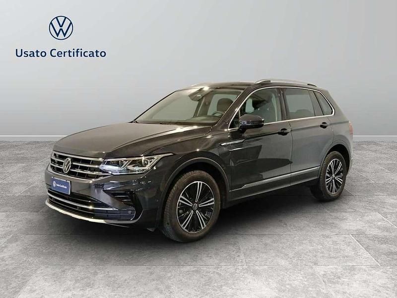 Urano grey Usata 2022 VW Tiguan Elegance SUV | 31.900 € (Buon prezzo) - Immagine 1/4
