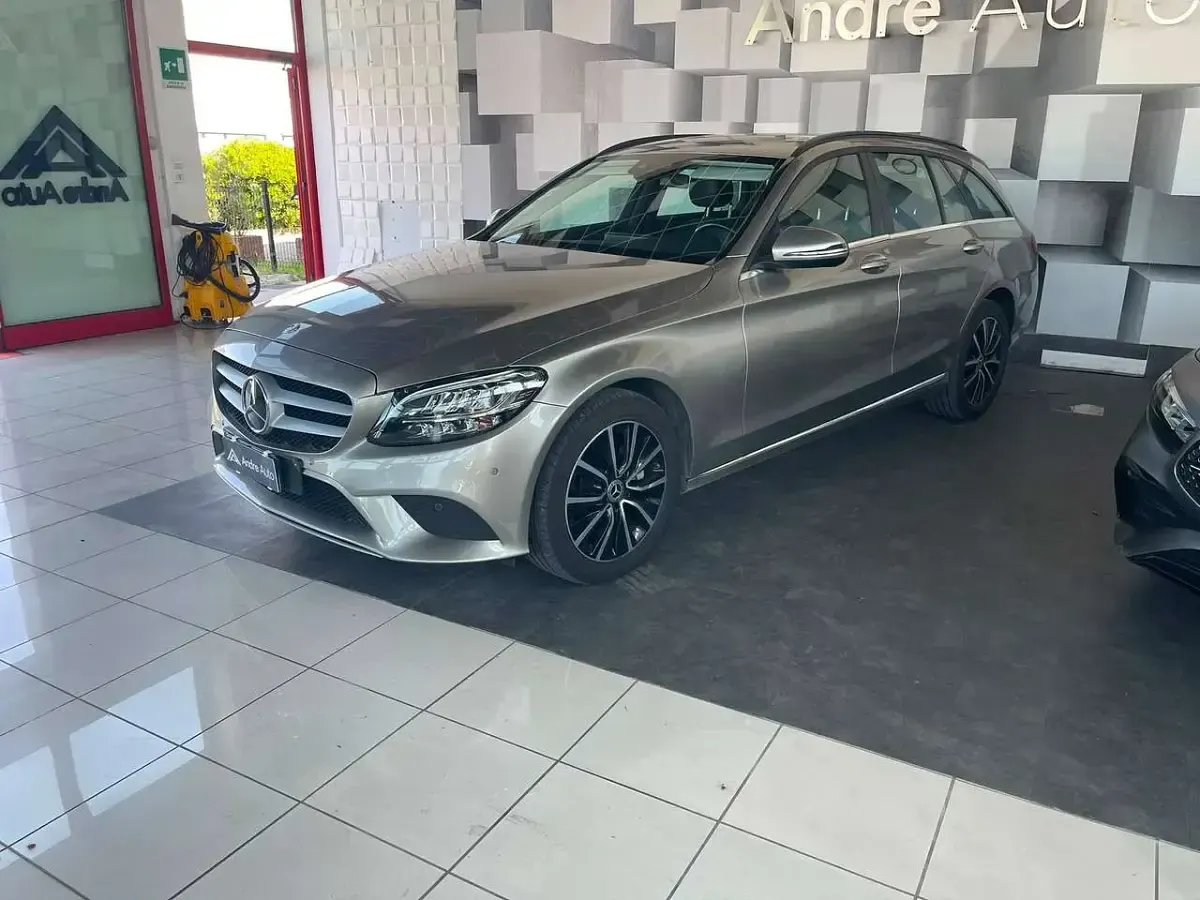 Usata Mercedes C220 194 CV (142 kW) 2020 Grigio Station wagon