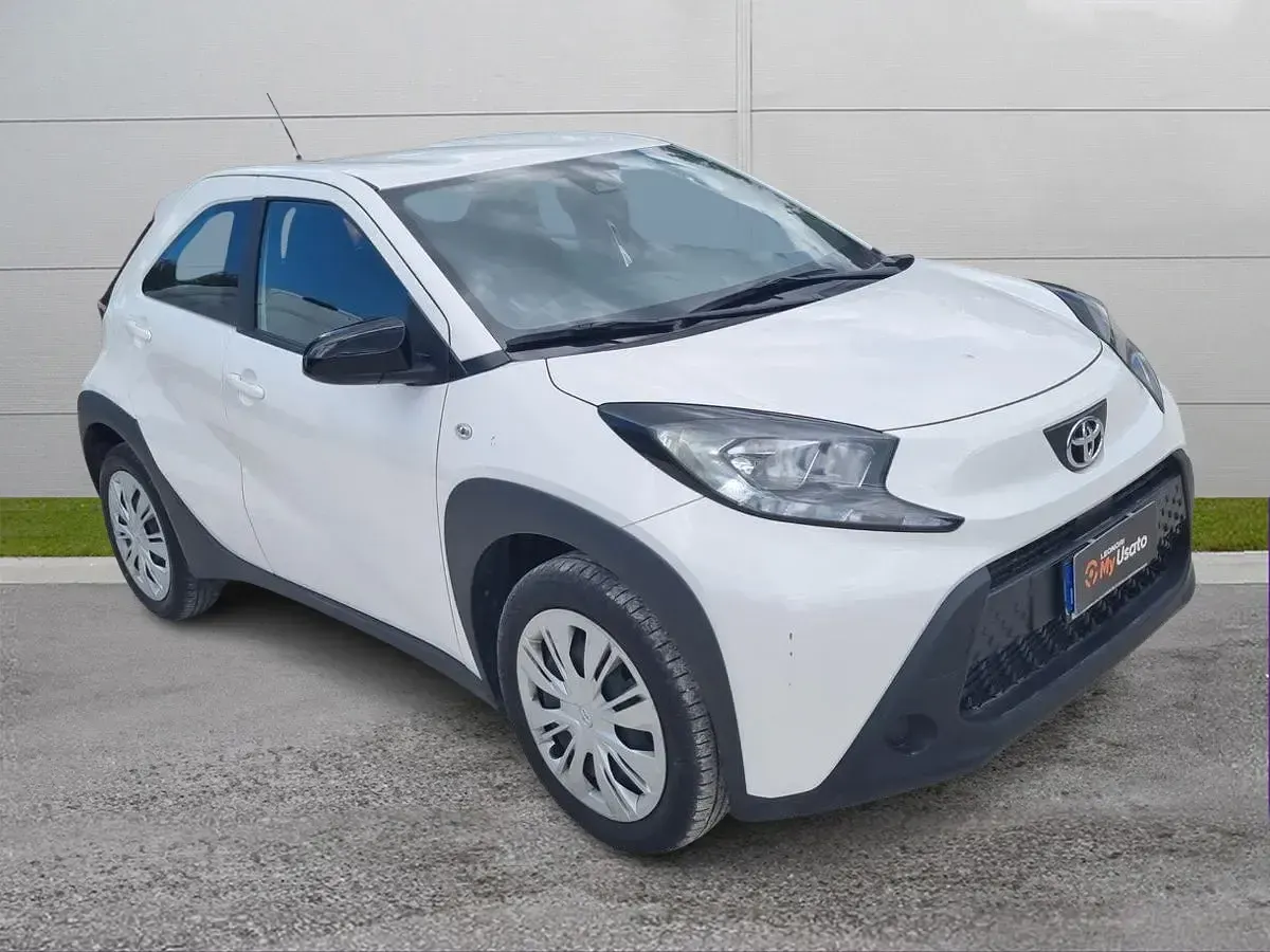 Usata Toyota Aygo X Active 72 CV (52 kW) 2025 SUV
