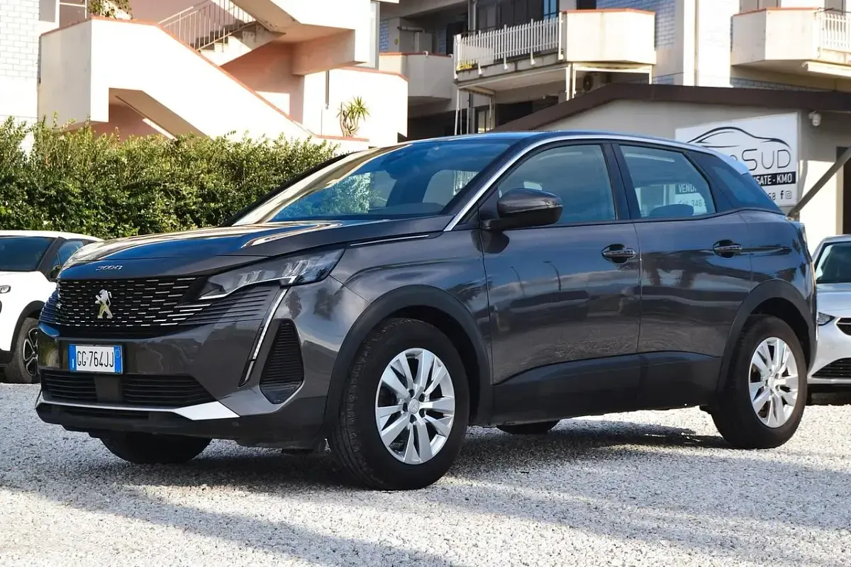 Usata Peugeot 3008 S 131 CV (96 kW) 2021 Grigio SUV