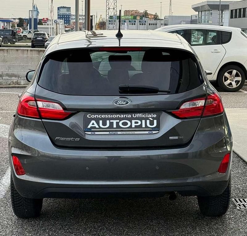 Usata Ford Fiesta Titanium 125 CV (91 kW) 2022 Magnetic grey Berlina