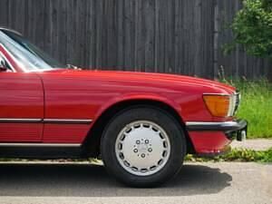 Usata Mercedes 560 231 CV (169 kW) 1986 Rosso Cabrio
