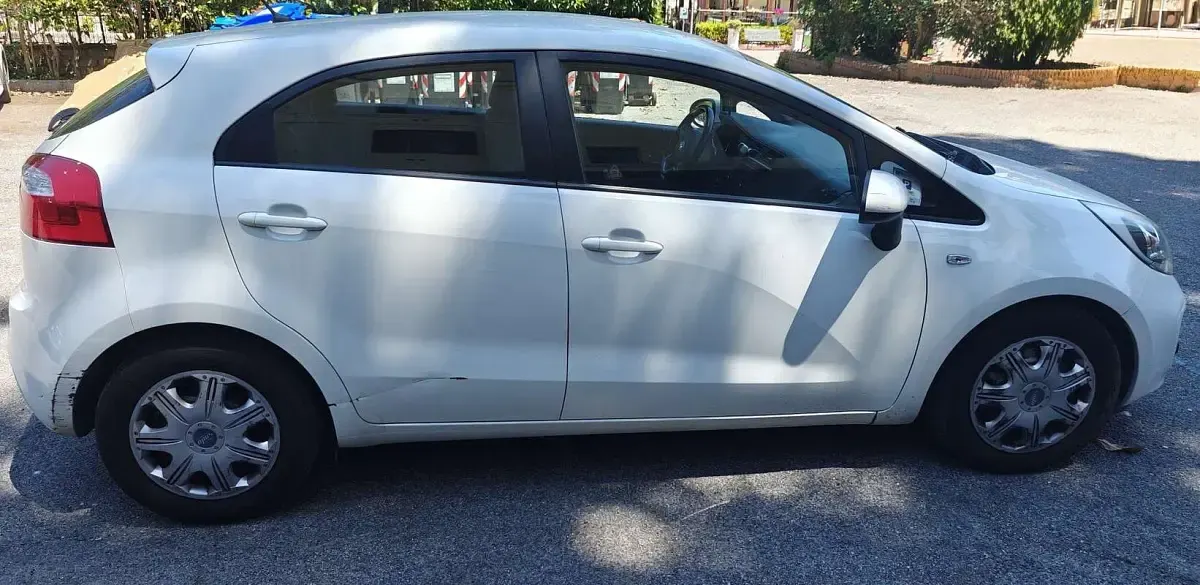 Usata Kia Rio Active 86 CV (63 kW) 2014 Berlina