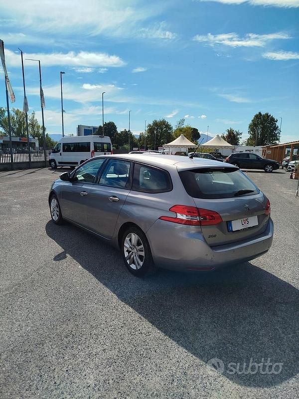 Usata Peugeot 308 SW 115 CV (84 kW) 2015 Grigio Station wagon