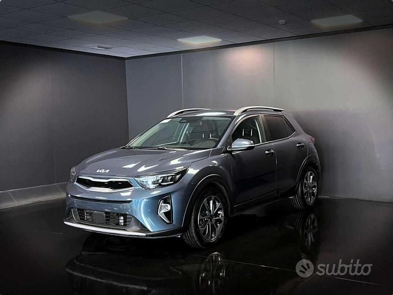 Usata Kia Stonic Style 101 CV (74 kW) 2023 Blu SUV