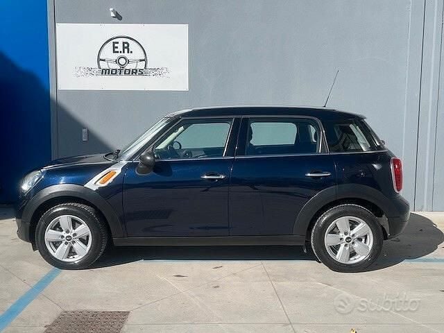 Usata Mini One Countryman 98 CV (72 kW) 2016 Blu metallizzato SUV