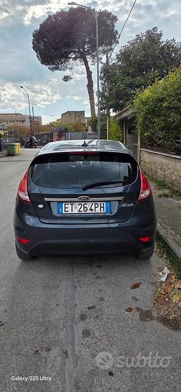 Usata Ford Fiesta 97 CV (71 kW) 2013 Utilitaria