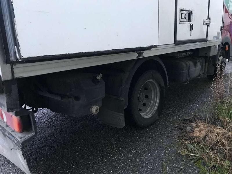 Usata Nissan Cabstar 110 CV (80 kW) 2008 Rosso Pick-up