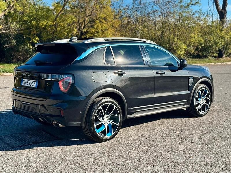 Usata Lynk & Co 01 179 CV (131 kW) 2023 Nero SUV