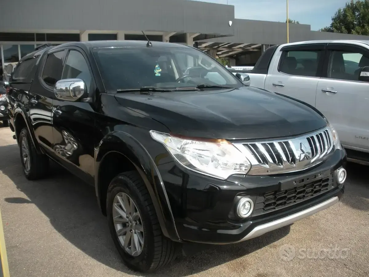 Usata Mitsubishi L200 Intense 181 CV (133 kW) 2019 Nero Pick-up