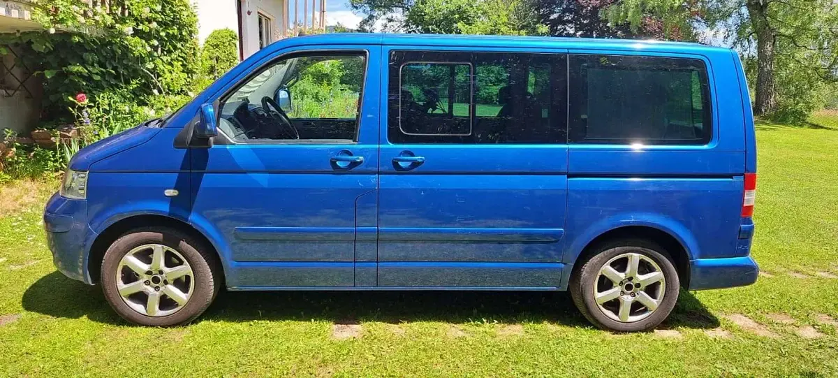 Usata VW Multivan Comfortline 131 CV (96 kW) 2003 Blu/azzurro Monovolume