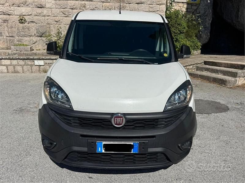 Usata Fiat Doblò S 105 CV (77 kW) 2020 Bianco Monovolume