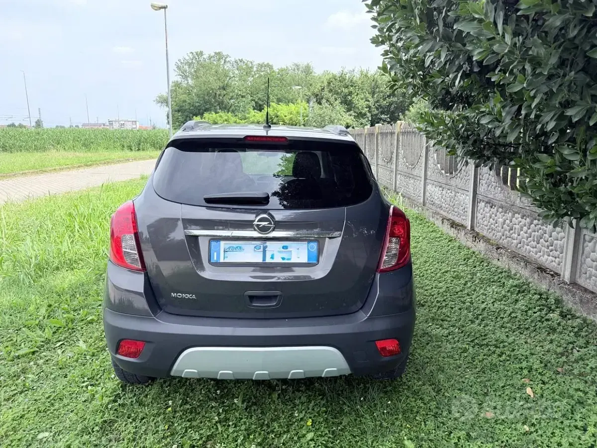 Usata Opel Mokka 116 CV (85 kW) 2015 Grigio SUV
