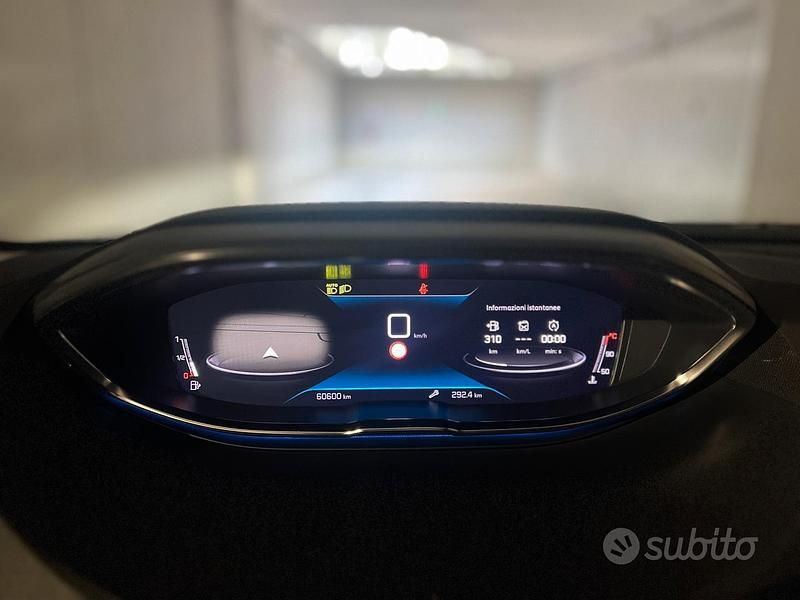 Usata Peugeot 3008 Allure 131 CV (96 kW) 2021 Grigio SUV