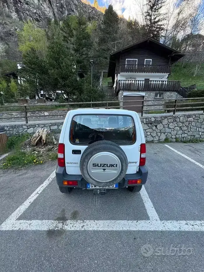 Usata Suzuki Jimny 85 CV (62 kW) 2017 Bianco SUV