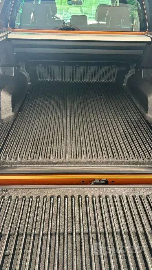 Usata Ford Ranger Wildtrack 213 CV (156 kW) 2023 Arancione Pick-up