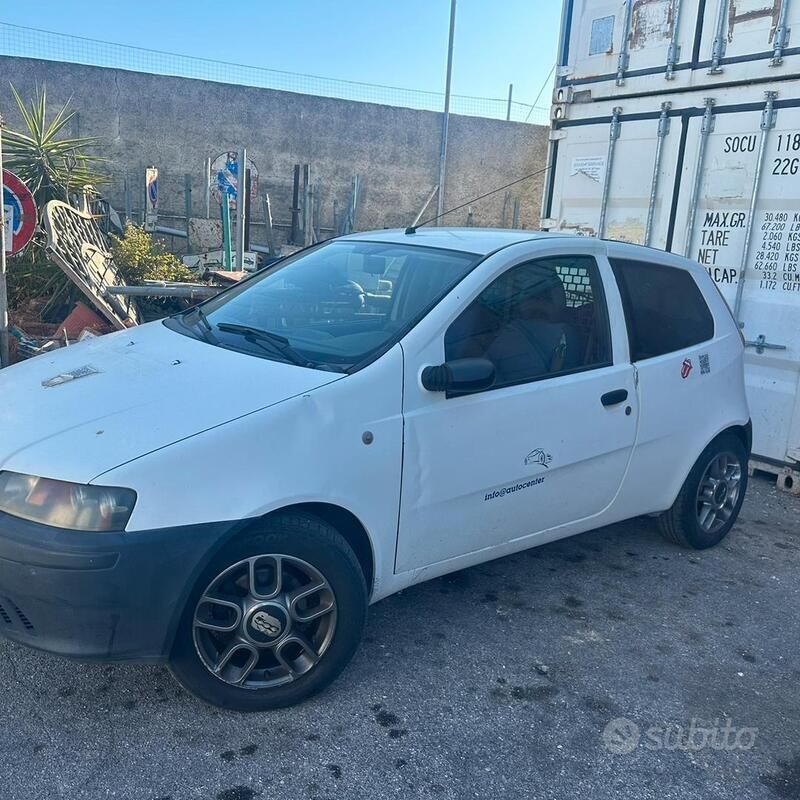 Usata Fiat Punto 86 CV (63 kW) 2008 Utilitaria