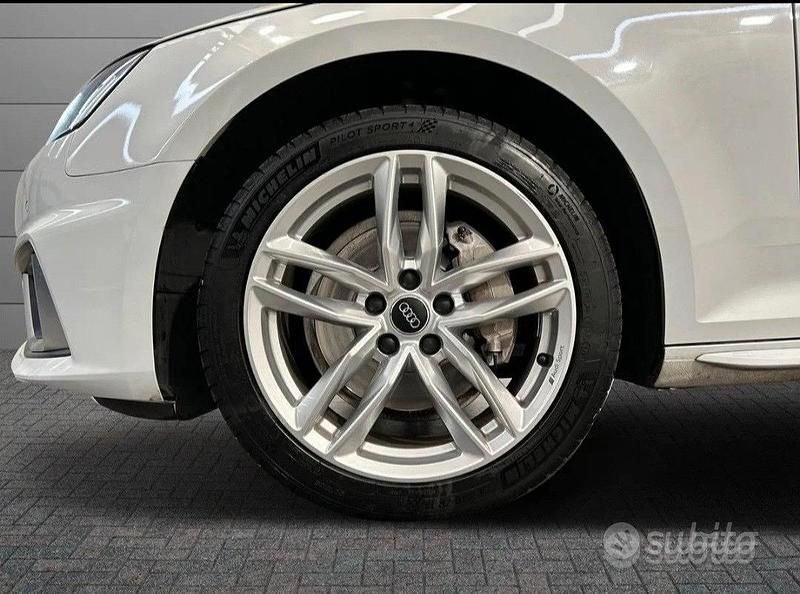 Bianco Usata 2019 Audi A4 S-Line Tre volumi | 20.000 € (Super prezzo) - Immagine 1/4