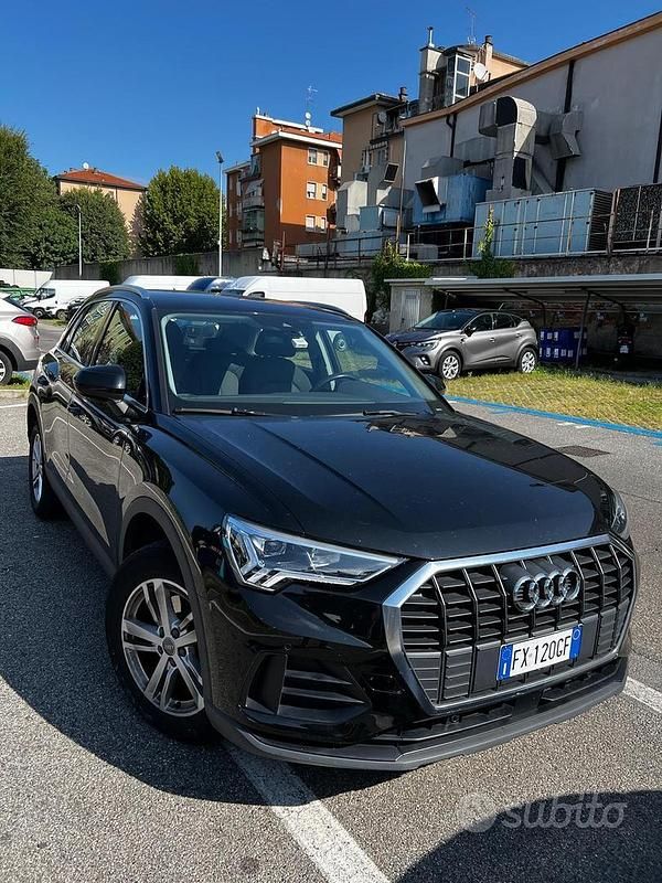 Nero Usata 2019 Audi Q3 Business SUV | 25.000 € - Immagine 1/2