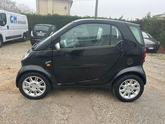Usata Smart ForTwo Coupé Passion 40 CV (29 kW) 2004 Nero Coupé
