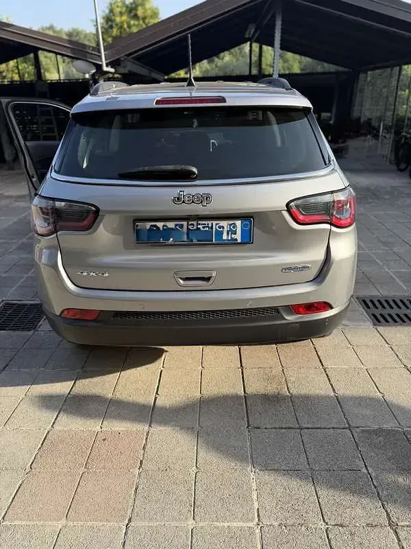 Usata Jeep Compass Limited 140 CV (102 kW) 2017 SUV
