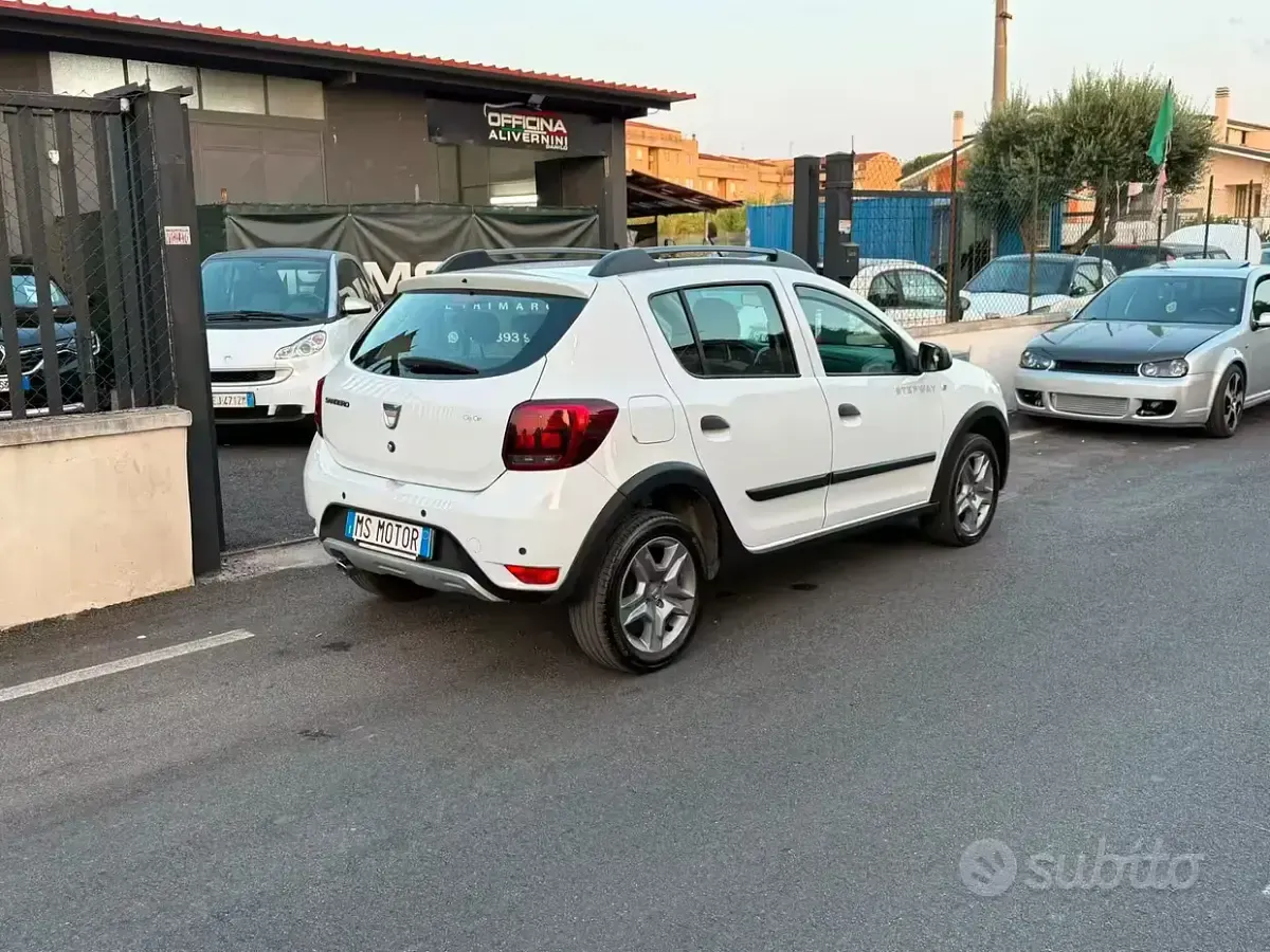 Usata Dacia Sandero Stepway 90 CV (66 kW) 2018 Bianco Berlina