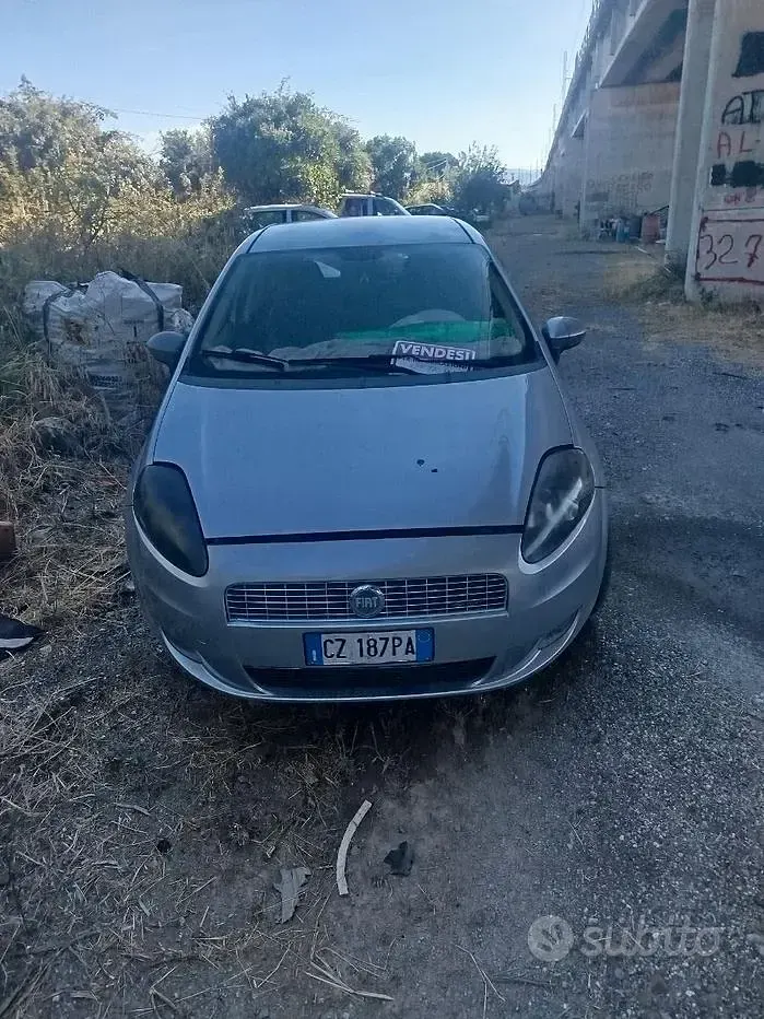 Usata Fiat Punto 90 CV (66 kW) 2006 Grigio Utilitaria