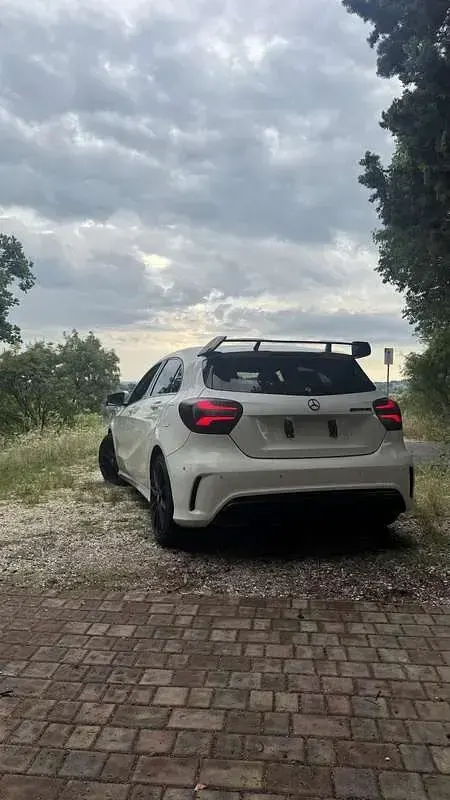 Usata Mercedes A200 Premium 136 CV (100 kW) 2017 Berlina