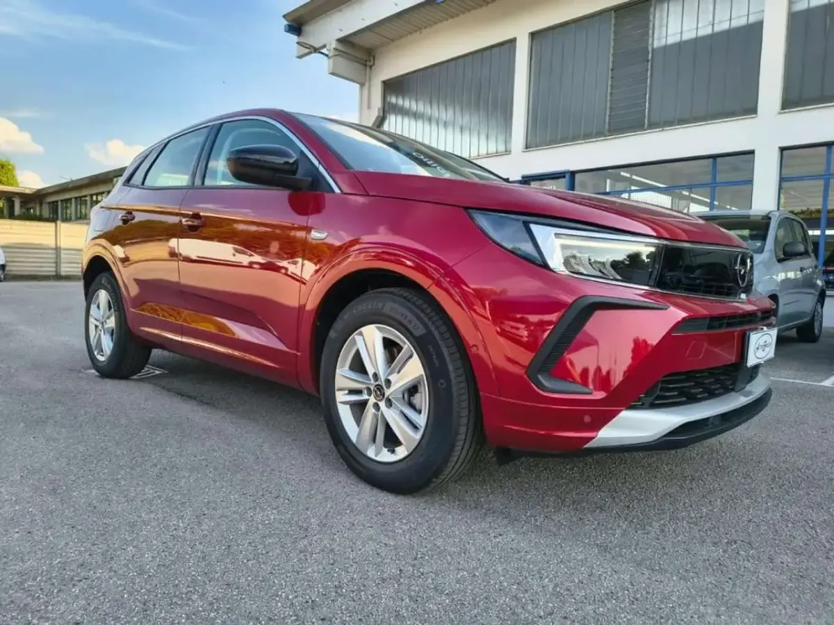 Usata Opel Grandland X Edition 131 CV (96 kW) 2024 Rosso SUV