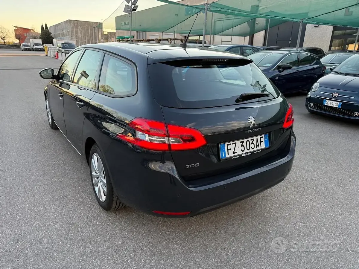 Usata Peugeot 308 SW Business-Line 102 CV (75 kW) 2019 Grigio Station wagon