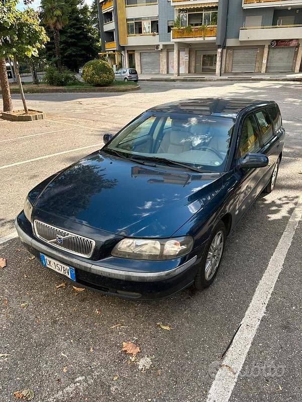 Usata Volvo V70 2004 Blu Station wagon
