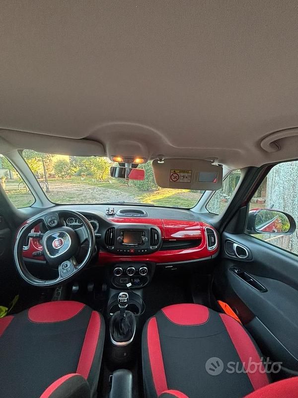 Usata 2017 Fiat 500L Monovolume | 8500 € (Buon prezzo) - Immagine 1/4
