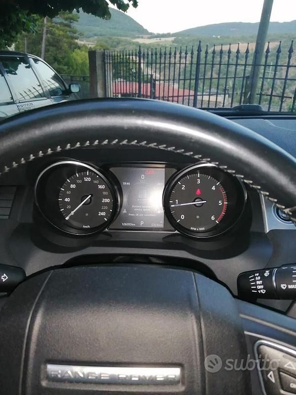Usata Land Rover Range Rover evoque 150 CV (110 kW) 2016 Grigio Berlina