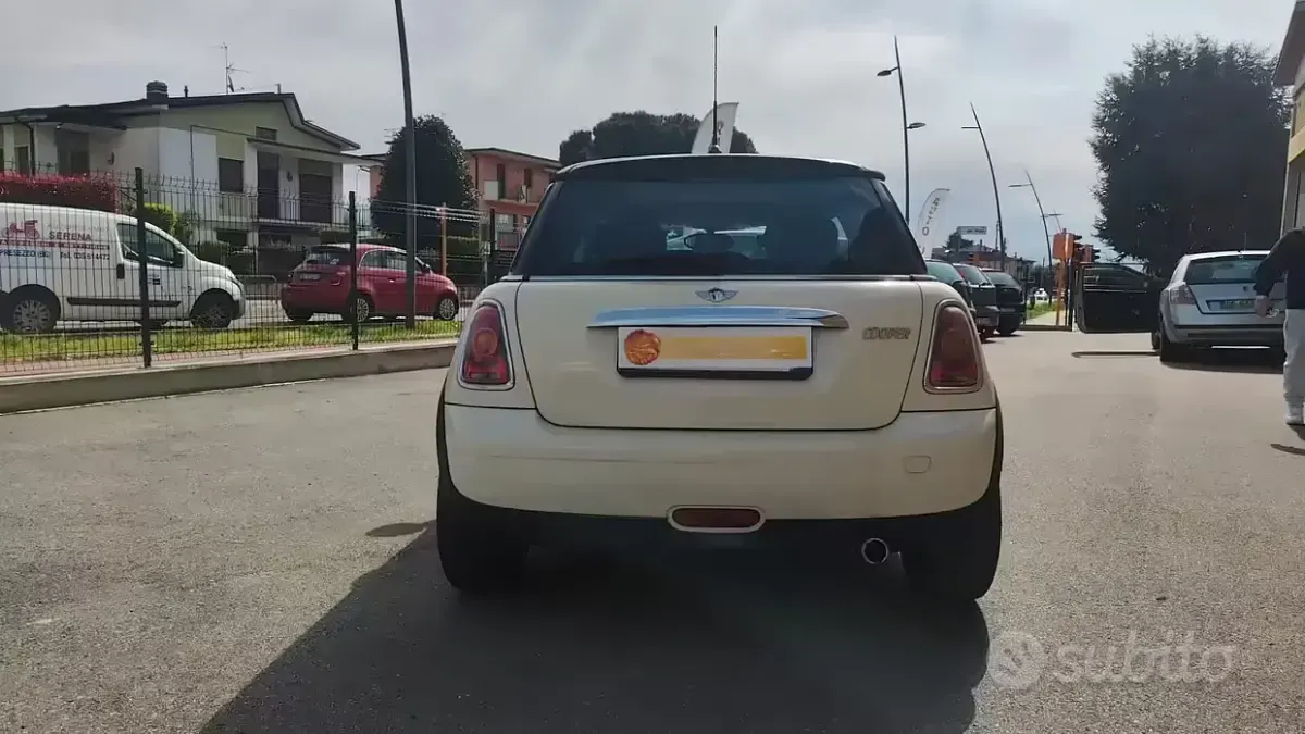 Usata Mini Cooper 116 CV (85 kW) 2006 Bianco Utilitaria