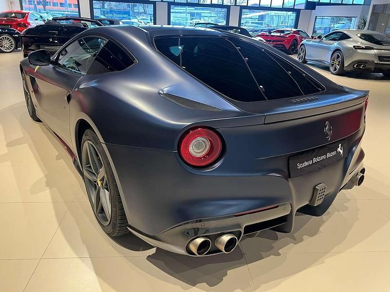 Usata Ferrari F12 741 CV (545 kW) 2014 Pellicola blu opaco Coupé