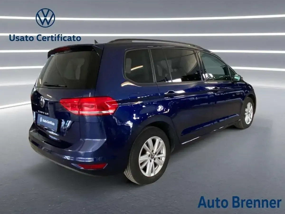 Usata VW Touran Business 122 CV (89 kW) 2021 Blu atlantic met Monovolume