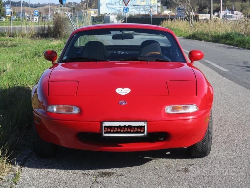 Usata Mazda MX5 116 CV (85 kW) 1990 Rosso Cabrio