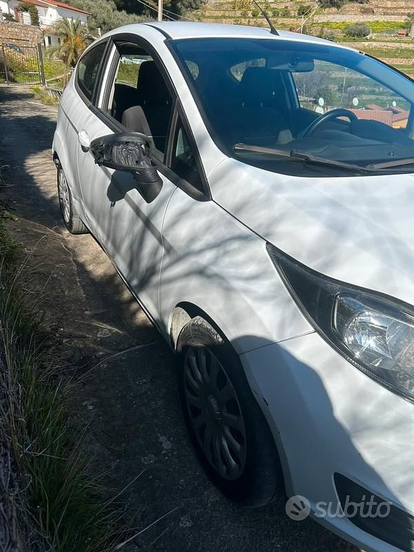 Usata Ford Fiesta 2016 Bianco Berlina
